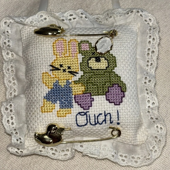 Handmade cross-stitch Pin‎ cushion Bear & Bunny "ouch" Cottagecore 4"x4" - Picture 7 of 7